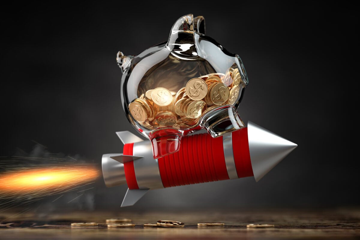 TFSA Investors: 2 Dividend Darlings to Own for Decades