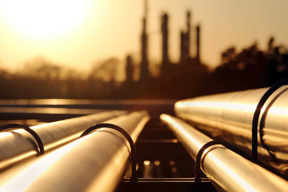 Enbridge Stock: Should You Buy, Sell, or Hold It Right Now?