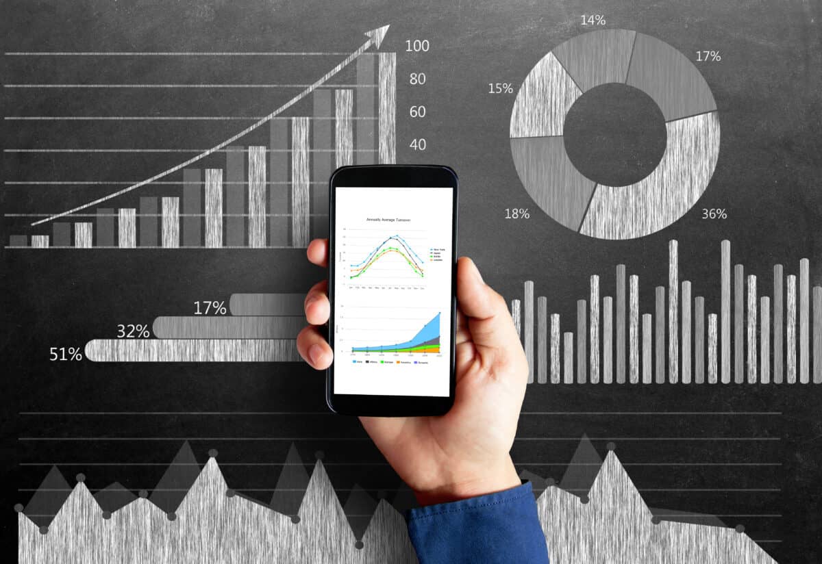 TFSA Income: 2 Dividend Stocks to Hold for the Next 20 Years