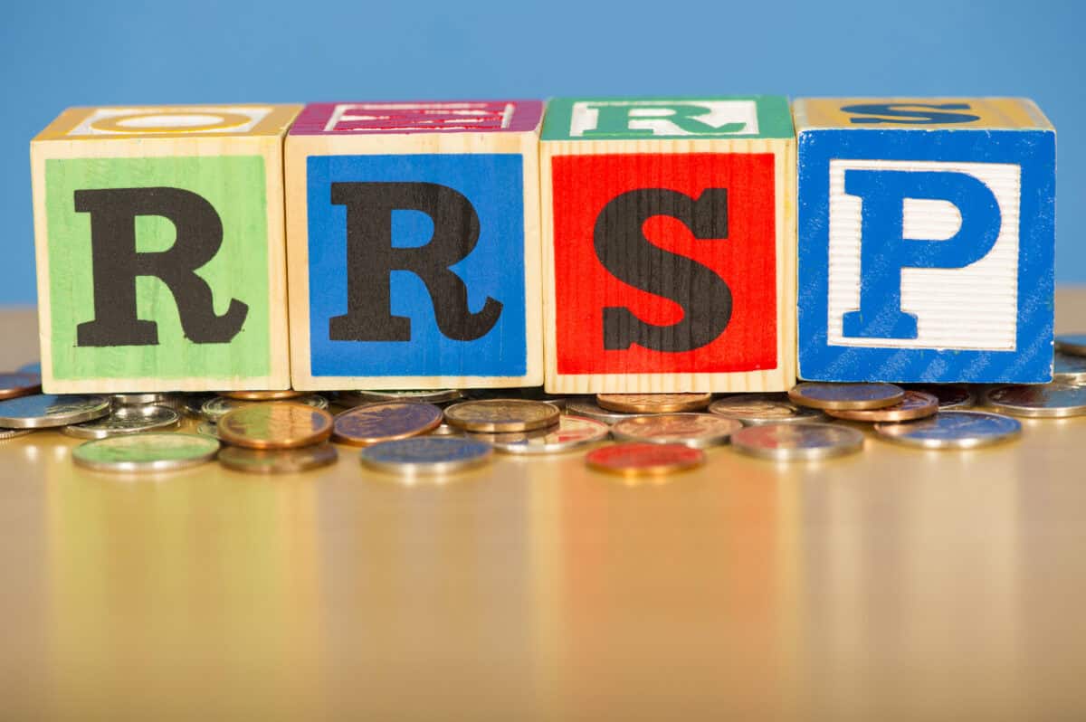 Behind on Your RRSP? Here Are 2 TSX Stocks That Could Help Boost Returns