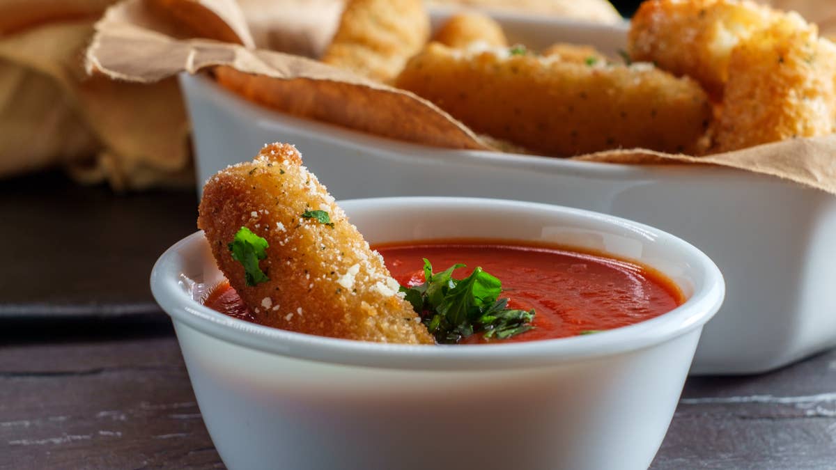 29-year-old casual dining chain closes 4 locations after acquisition